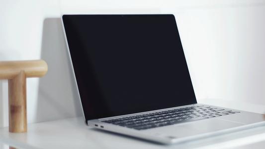 關于小新pro13這臺筆記本電腦的一些點評和缺點解析