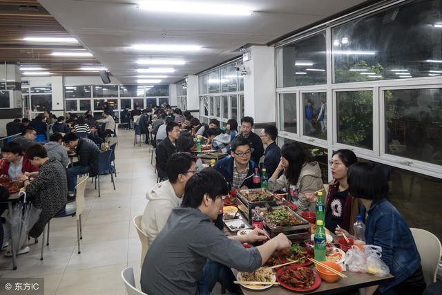 農村小伙棄高薪飯碗，去賣燒烤生意紅火有三招！今年要開百家連鎖