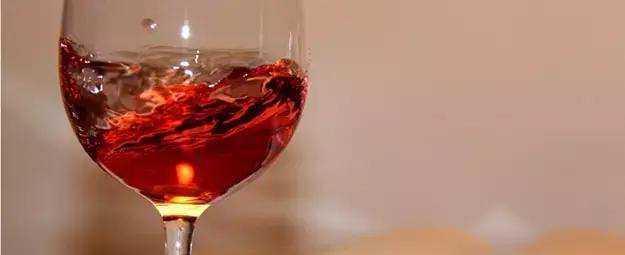 接觸紅酒這么久，你學會怎么正確飲用紅酒了嗎？