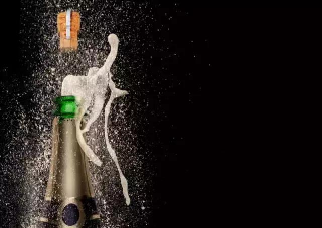 接觸紅酒這么久，你學會怎么正確飲用紅酒了嗎？