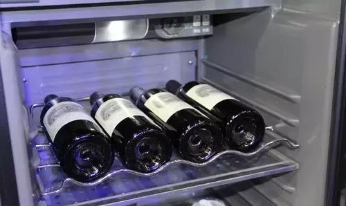 接觸紅酒這么久，你學會怎么正確飲用紅酒了嗎？