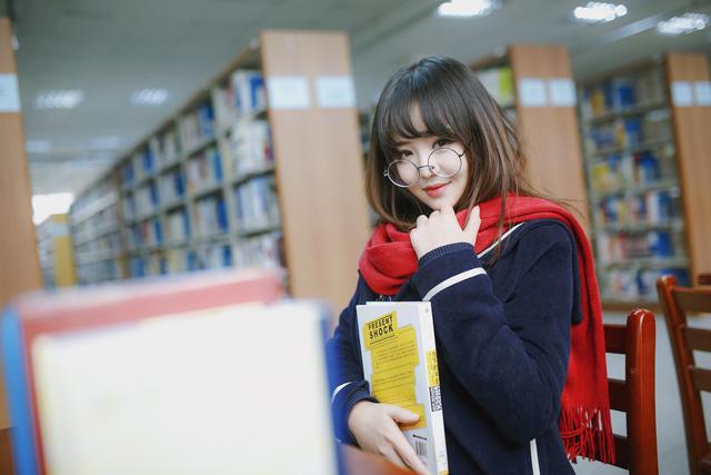 女生學計算機好就業嗎？女生學IT應該怎么選擇方向？