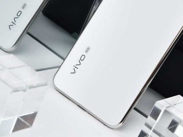深挖vivo S7十大亮點 5G輕薄自拍旗艦牛在哪？