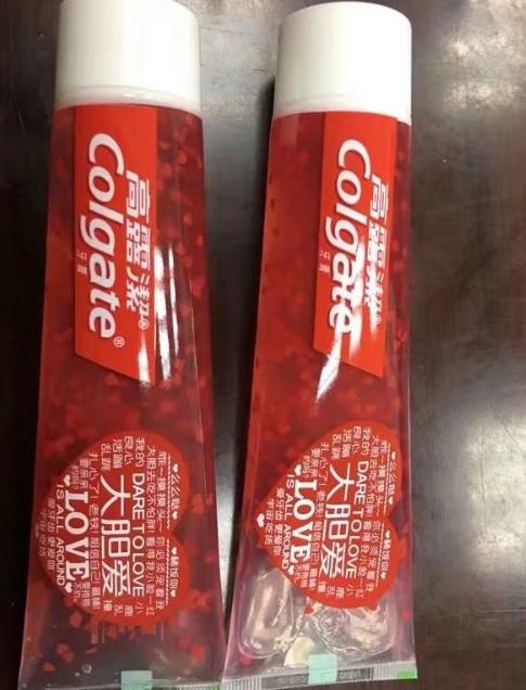 新秀恩愛神器，高露潔的愛心牙膏！現在刷牙都要這么少女心嗎？