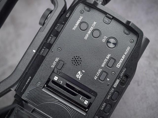便攜式4K一體機 松下X1500攝像機評測
