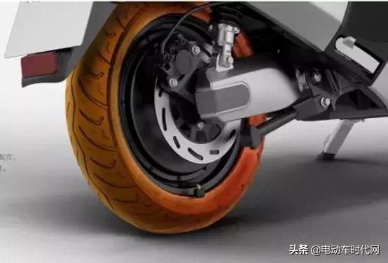 愛瑪N300、雅迪G5、臺鈴LION獅子，行業三巨頭刺刀見紅