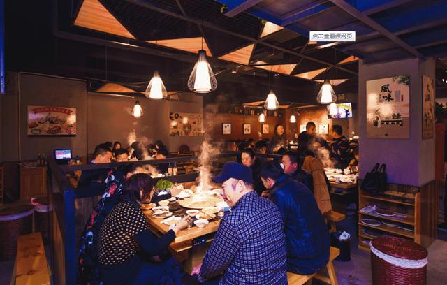 火鍋店一開業就爆火，日收入超2萬，成為當地餐飲業的一匹黑馬