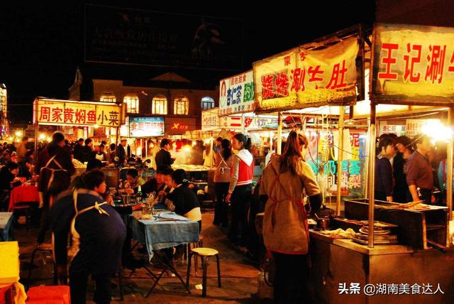 4種“擺攤就火”的地攤小吃，成本不高，賺錢多，經常排隊生意好