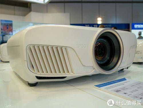 看懂參數、認清貓膩：投影儀選購指南及26款熱銷機型推薦