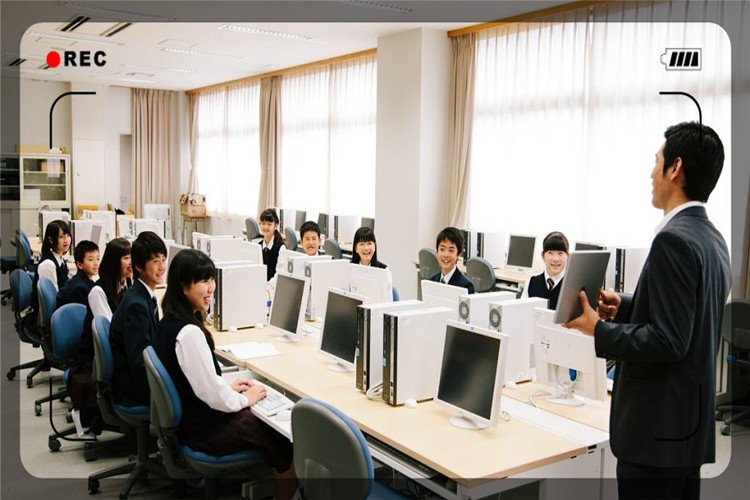 43歲人負債300萬，靠打工是無法自救了，回農村如何翻身逆襲