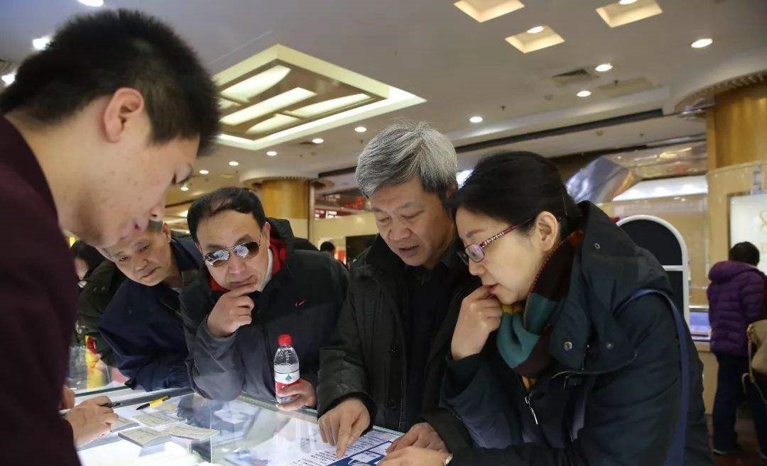 明虧暗賺！讓顧客占便宜，又讓自己賺大錢的商業模式，如何做？