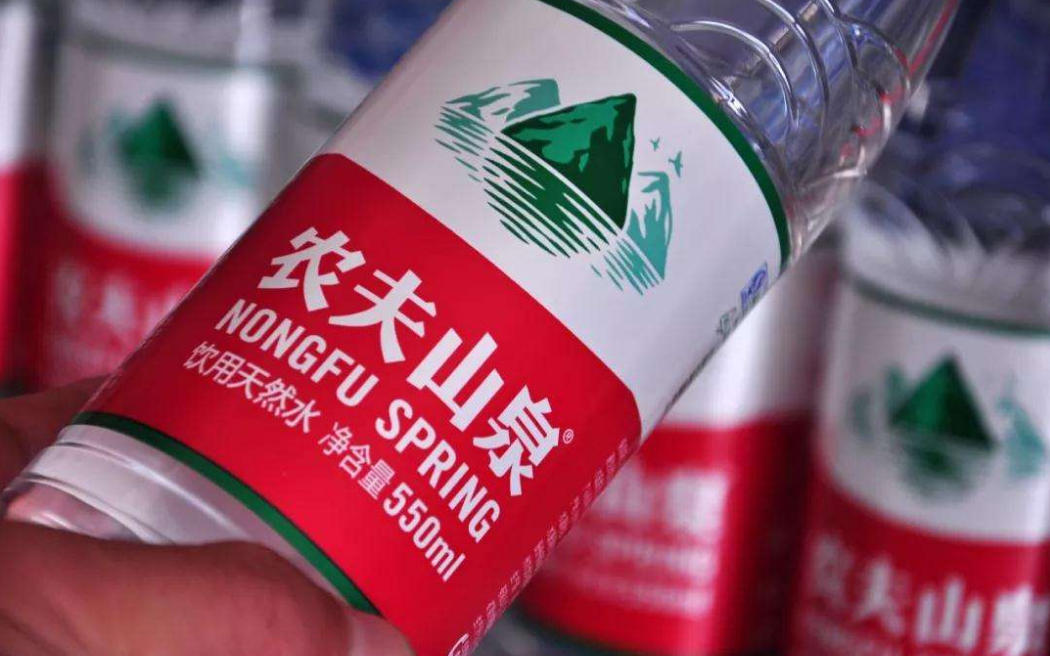 今麥郎涼白開，“輝煌”的現在與“堪憂”的未來