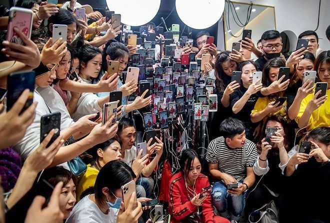 直播電商新萬億時代，商家自播會比網紅帶貨更香嗎？