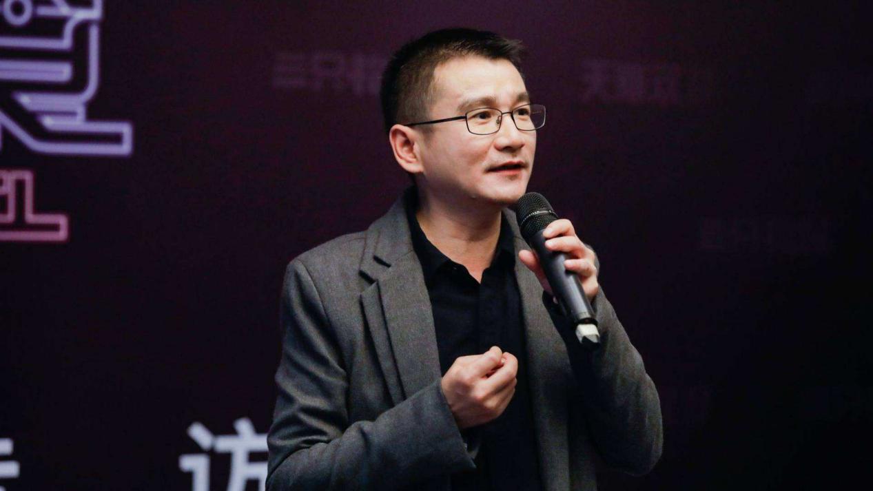 五年時間，從小店做到360億堅果巨頭，風口過后股價暴跌40%