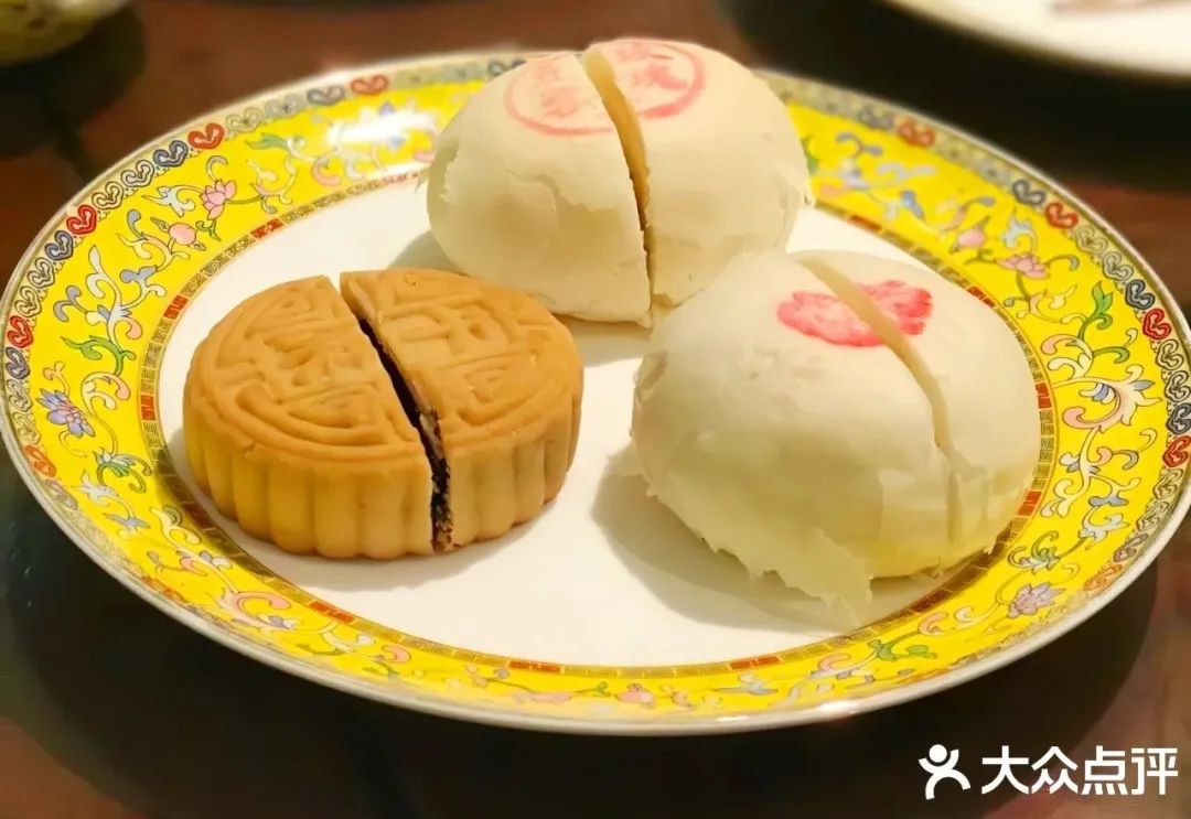 2020最值得吃的各地特色月餅都在這了，最暢銷的排隊百米