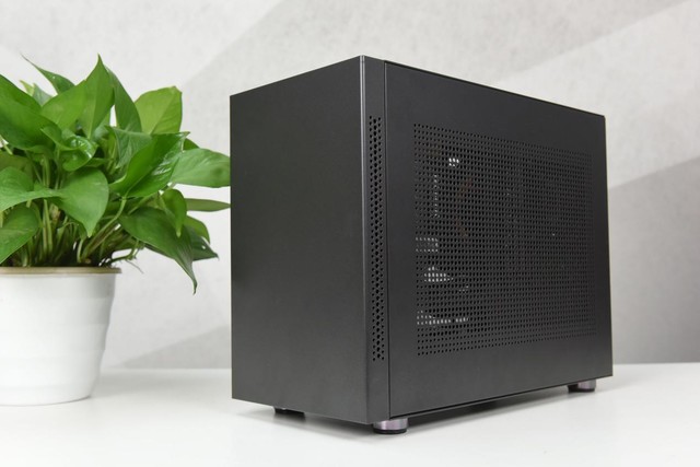 先馬趣造I’m機箱評測：M-ATX+豎裝顯卡