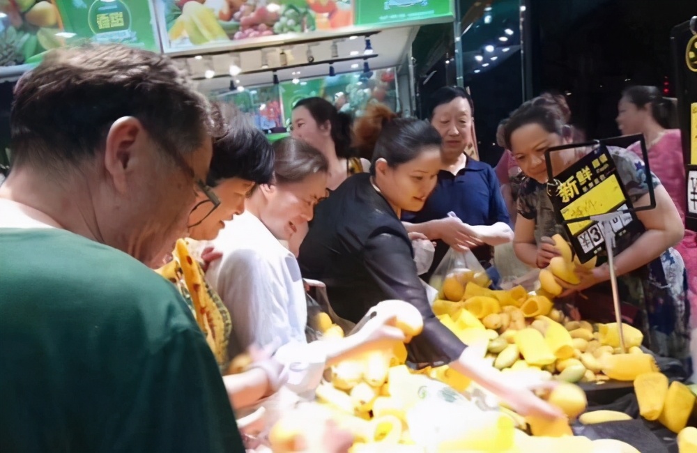 水果店充值送禮引爆客流，三天收入200萬，賺錢的秘訣都在這里