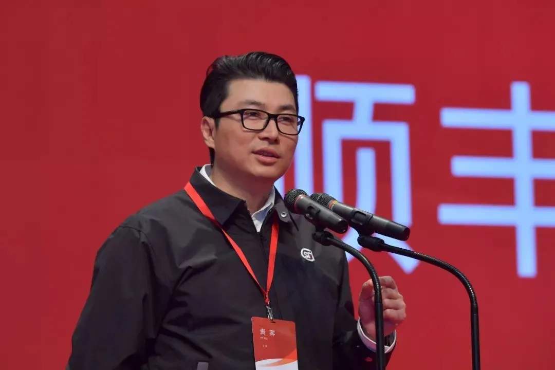 中國好老板又有新動作:曝順豐CEO王衛給全員發888元大紅包