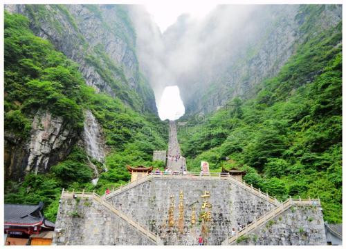 張家界旅游攻略，張家界必玩景點有哪些？該怎么玩？