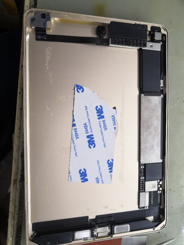 ipad mini 4   內部細節 和  A1538 換電池過程，
