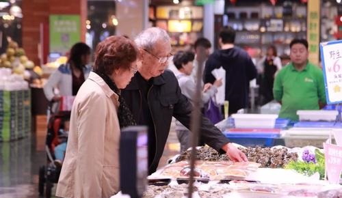 超市剛開業就打敗老店，迅速成為當地的黑馬，月銷售額高達25萬
