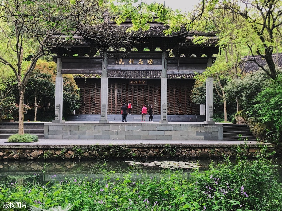 什么時候才能達到湖畔大學的入學條件？附中國商學院排行榜Top40