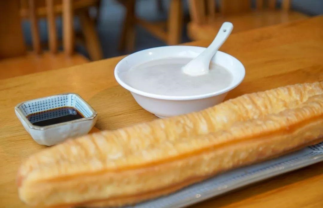 這家小鎮上的早餐店，只用簡單兩招，就做到了月入過萬
