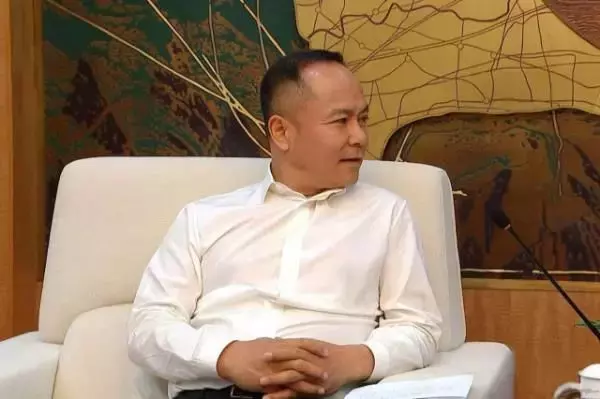 又一頂級浙商出現：和馬云以兄弟相稱，還娶了小他21歲的女明星