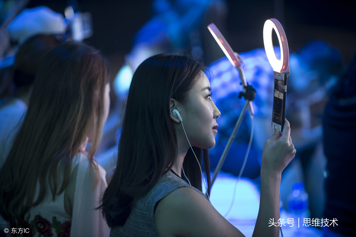 揭秘陌陌的賺錢邏輯：如何從約炮神器變成賺錢機器