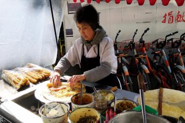 女人適合賣什么早餐？適合女人一個賣早餐擺攤