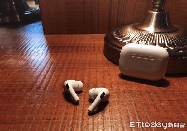 AirPods電量究竟怎么看？這 4 種方法及充電盒燈號一次解惑