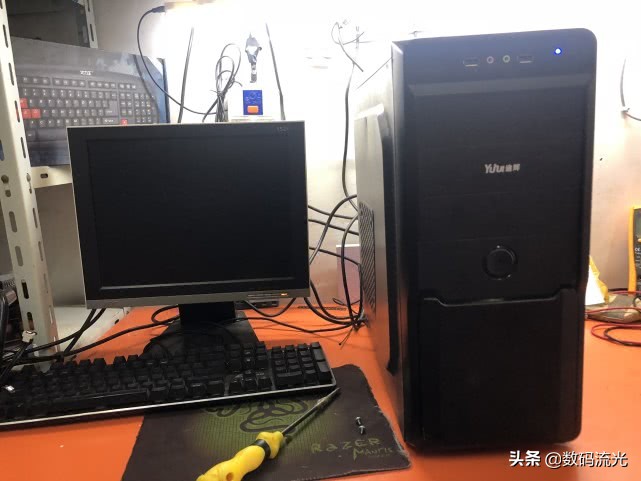 電腦主機正常運行，顯示器黑屏，有六種原因，前三種方法要掌握！