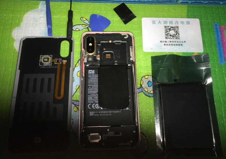 小米8標準版更換電池教程，希望對小米8標準版用戶換電池有所幫助