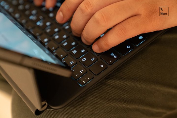 十問十答，2399 元起售的 iPad Pro 的妙控鍵盤用起來怎么樣？