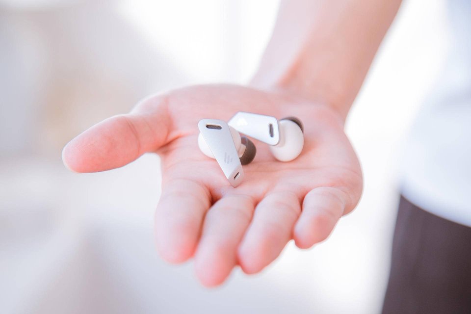 又一國產黑馬，百元降噪耳機也能媲美AirPods，漫步者NB2有多強
