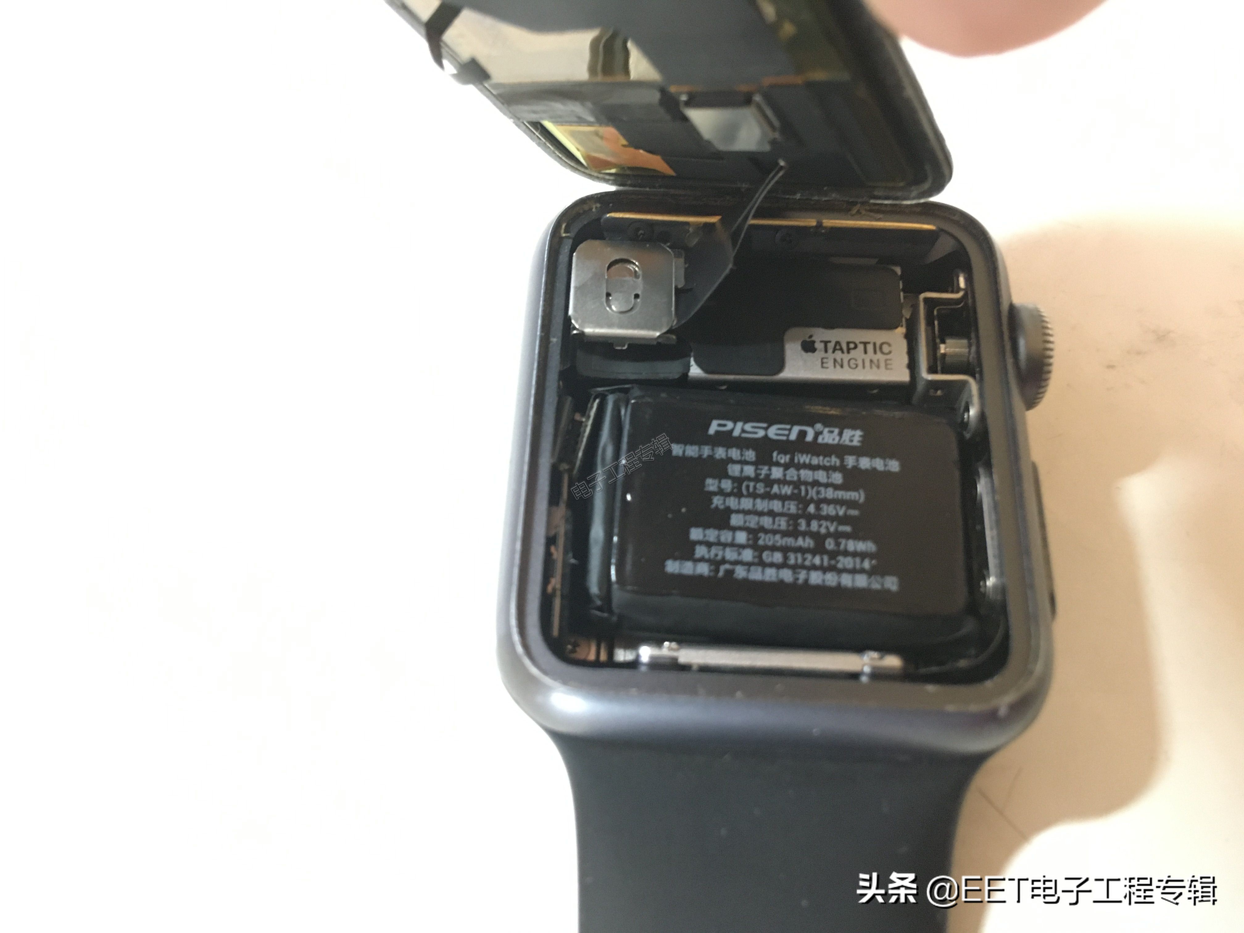 蘋果手表電池鼓包頂開屏幕，自己換電池