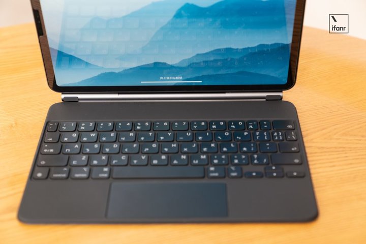 十問十答，2399 元起售的 iPad Pro 的妙控鍵盤用起來怎么樣？