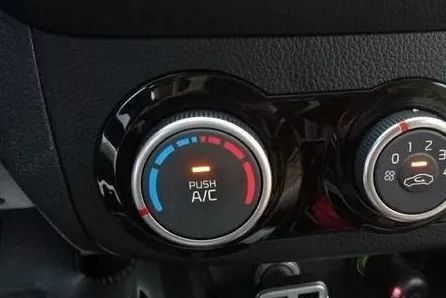 汽車空調怎么開？看完這篇就懂了