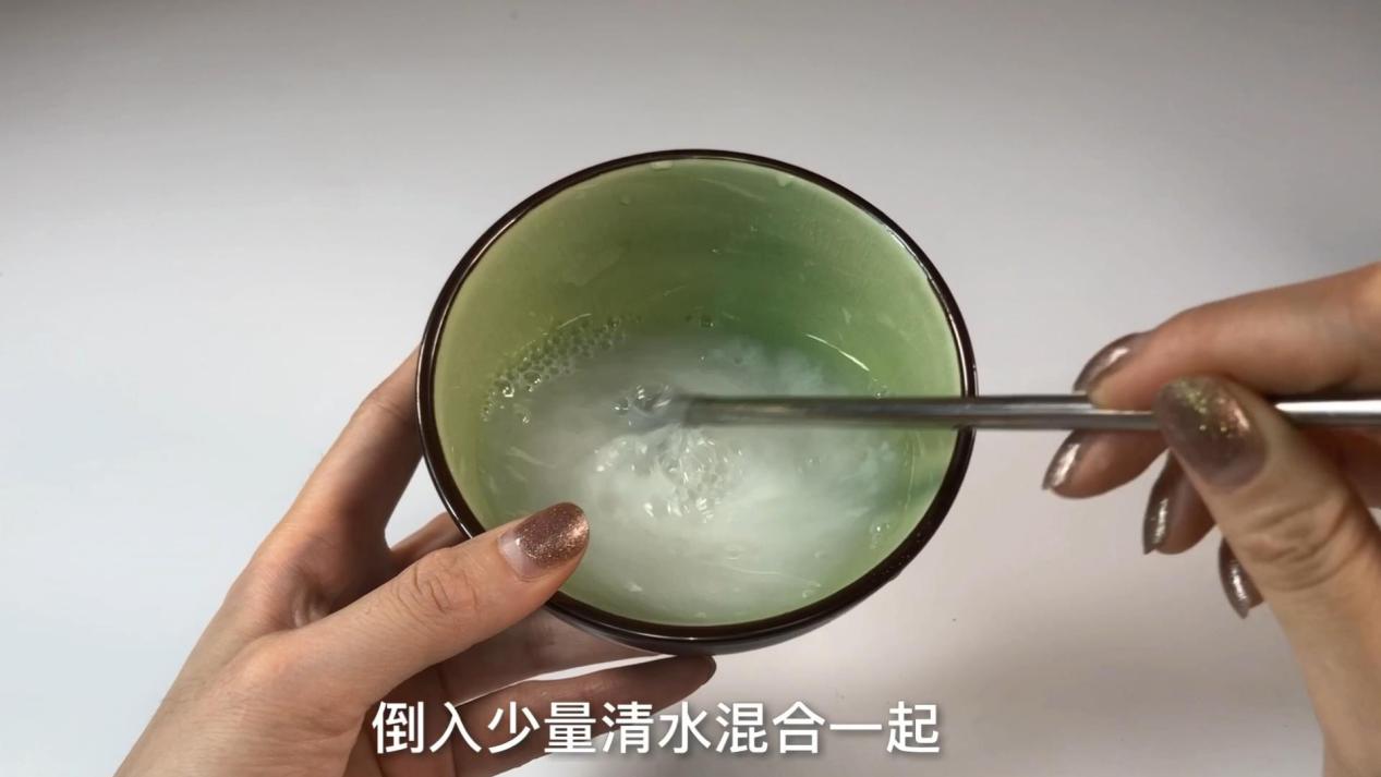 洗衣機3個月不清潔，衣服越洗越臟，一碗水徹底清潔洗衣機