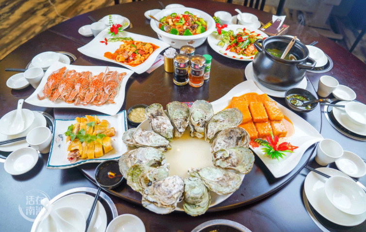 生意不斷流失的海鮮店，被逼用絕招——三折攬客！沒想到年賺千萬