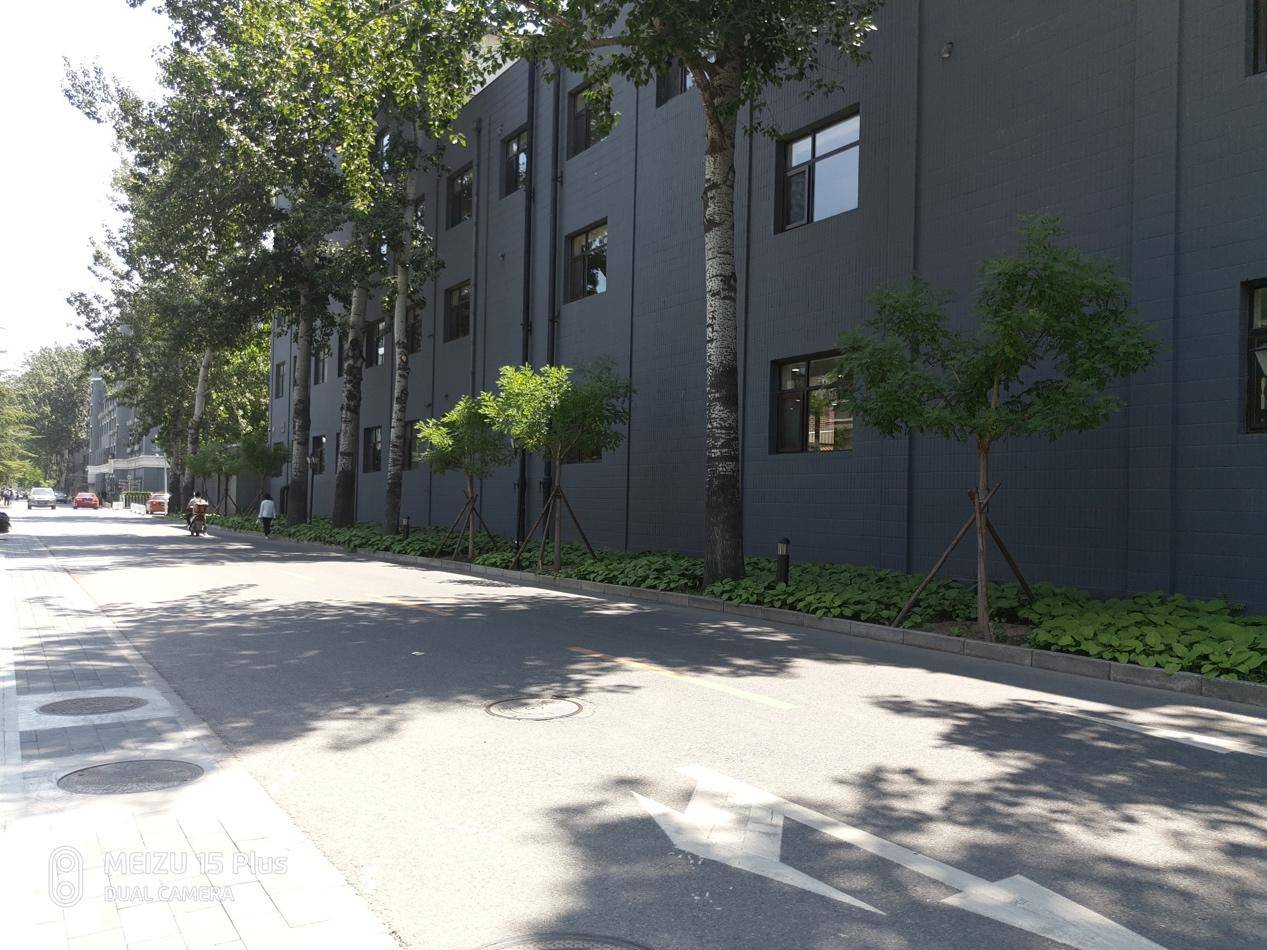 不吹不黑，黃章式旗艦魅族15 Plus值不值得買？看完這篇就夠了