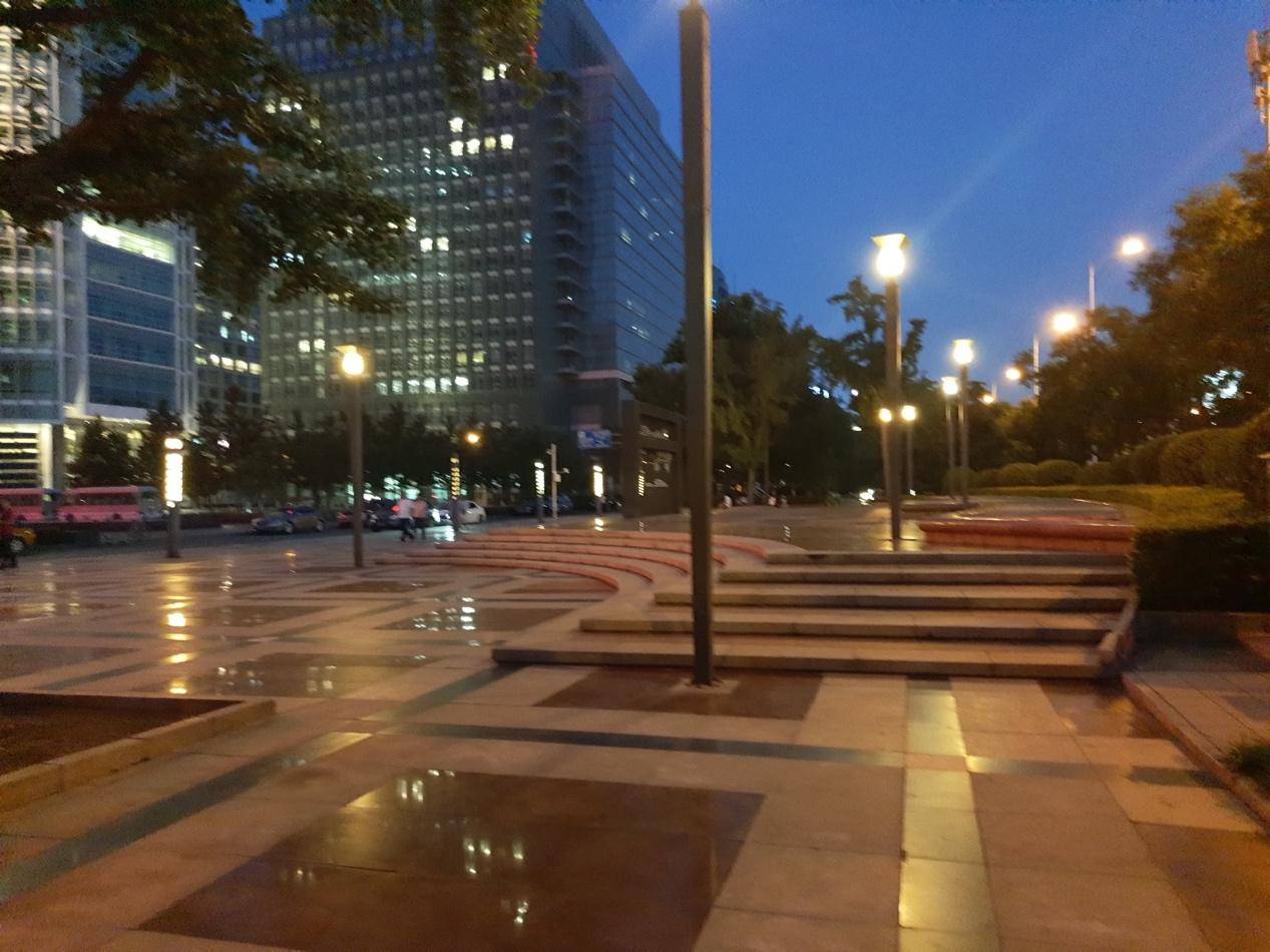 不吹不黑，黃章式旗艦魅族15 Plus值不值得買？看完這篇就夠了