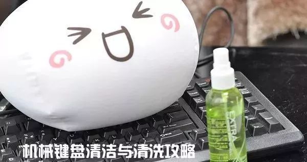 鉛錘哥：你的鍵盤臟了怎么清理？說說我簡單清潔的幾個辦法