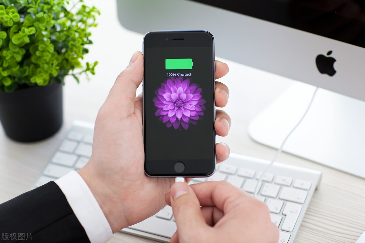 如何給iPhone正確充電？學會這5點，電池健康始終保持良好的狀態