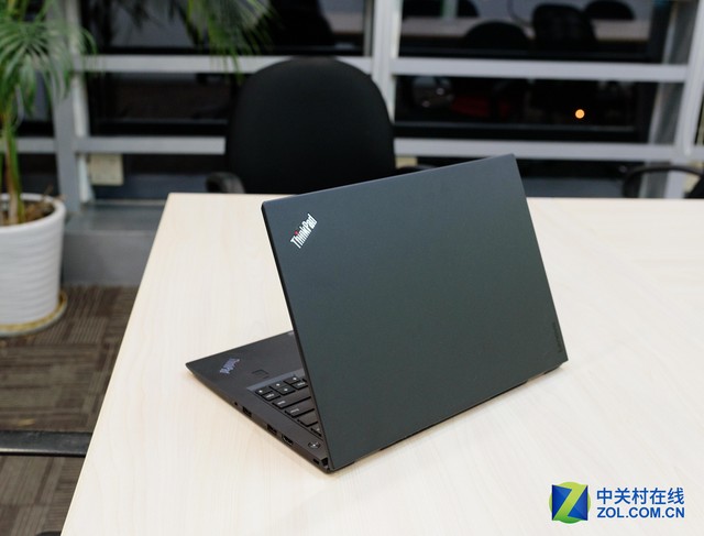 生產力代表 新ThinkPad X1 Carbon評測