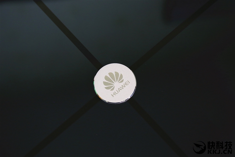喝杯水也能測出來 華為智能體脂秤評測