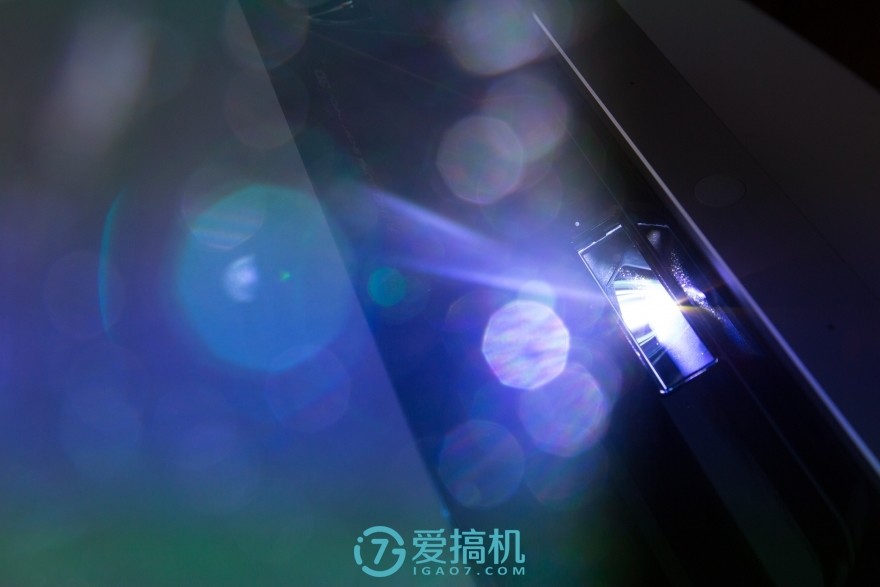 堅果SC激光電視評測：客廳有了它，還要電視干嘛？