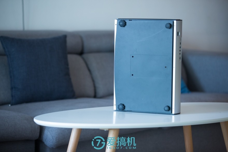 堅果SC激光電視評測：客廳有了它，還要電視干嘛？