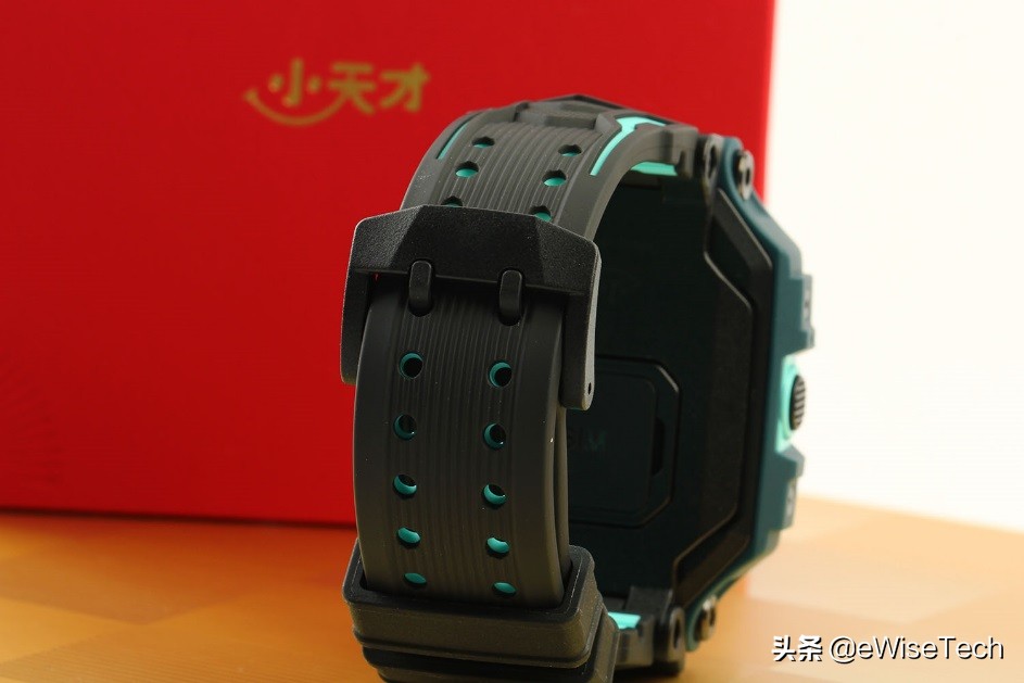 1498的兒童手表小天才 Z6，為保障孩子安全，你會為此買單嗎？