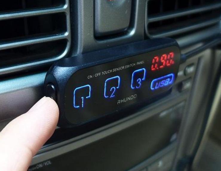 開車用藍牙聽歌？現在流行“AUX”接口，私家車主注意了